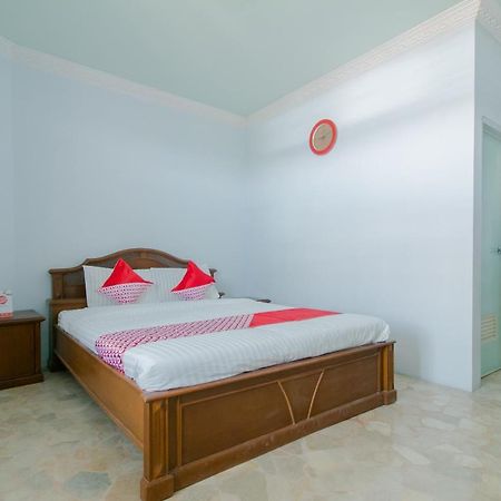 Oyo 2858 Vafa Guesthouse Cianjur Luaran gambar