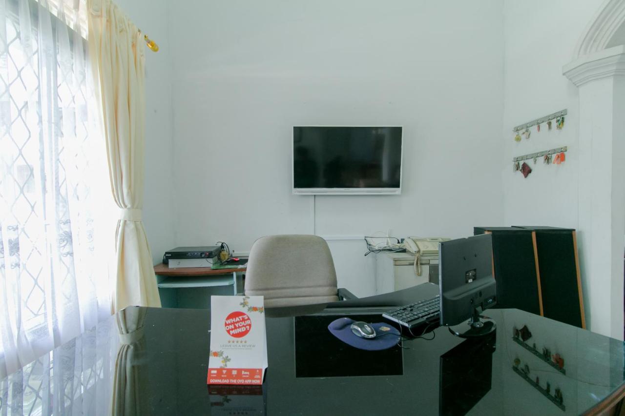 Oyo 2858 Vafa Guesthouse Cianjur Luaran gambar