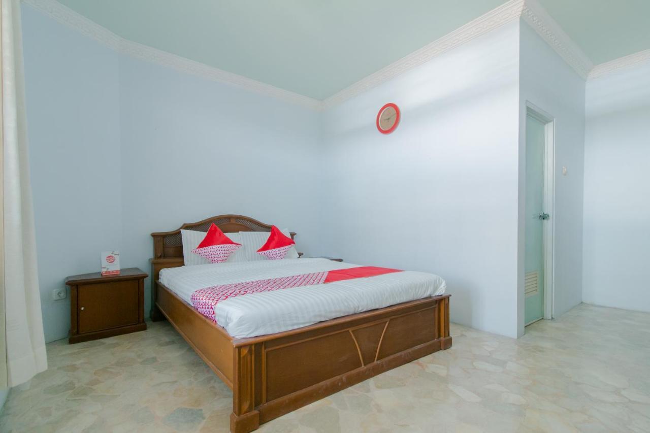 Oyo 2858 Vafa Guesthouse Cianjur Luaran gambar