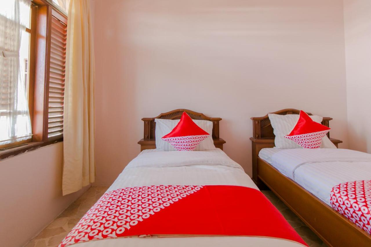 Oyo 2858 Vafa Guesthouse Cianjur Luaran gambar