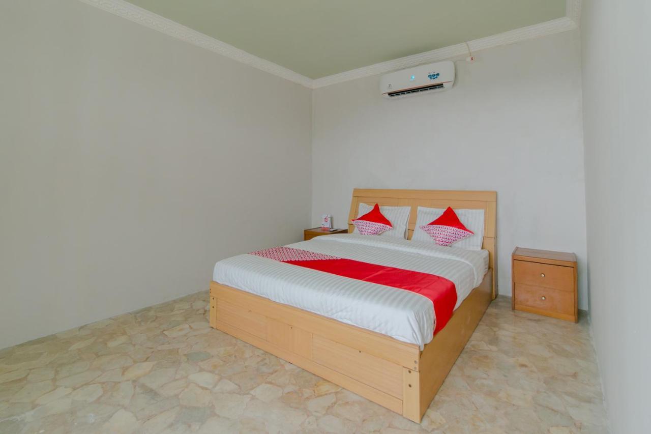 Oyo 2858 Vafa Guesthouse Cianjur Luaran gambar