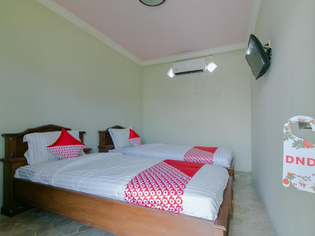 Oyo 2858 Vafa Guesthouse Cianjur Luaran gambar